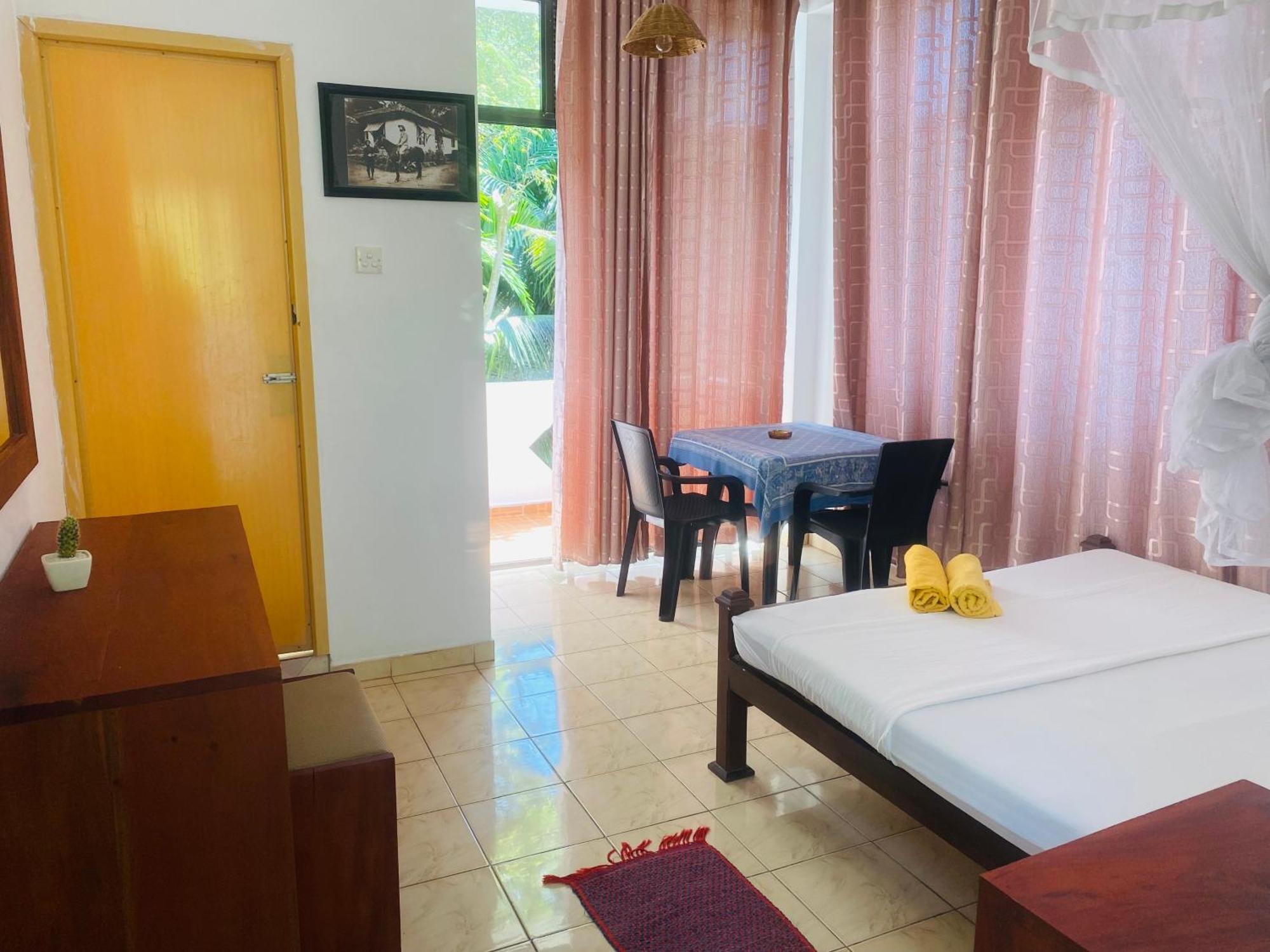 Hotel Bienvenido Cozy Madiha Matara Habitación foto